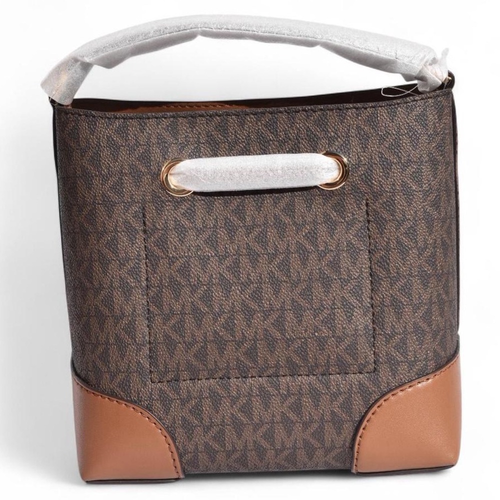 Michael Kors Mercer bucket bag - Picture 6 of 16